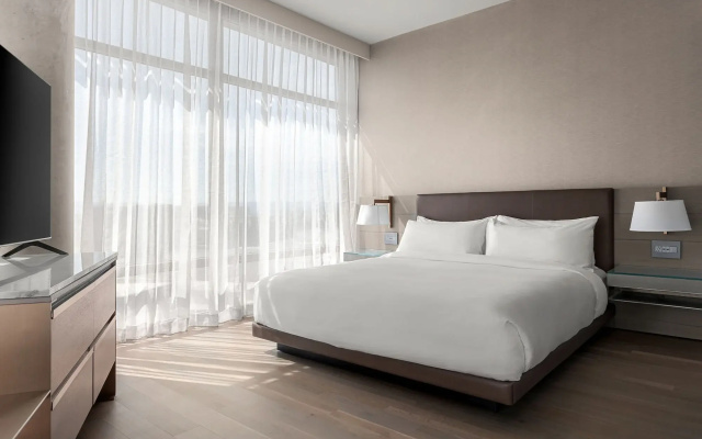 TETRA Hotel,  Autograph Collection