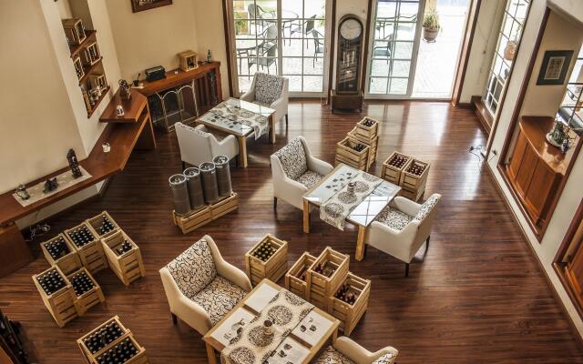 La Esmeralda en el Encanto Hotel Petit