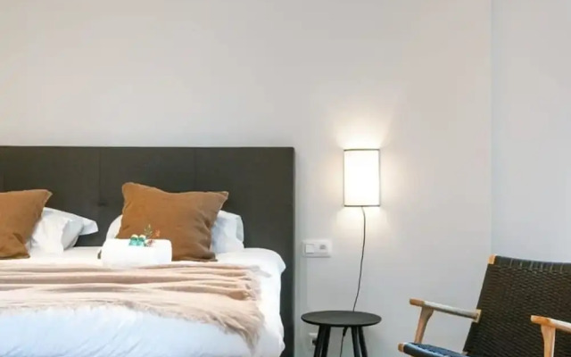 Modern Apartment Located at Historical Main Square