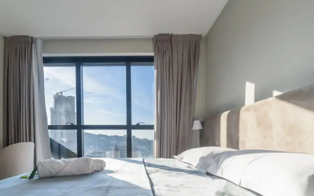 MHFA Studios em Prédio Luxuoso Vista Mar
