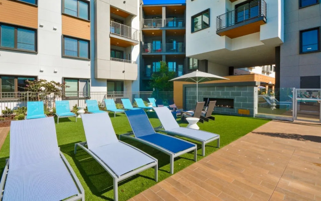 Bluebird Suites near Facebook HQ