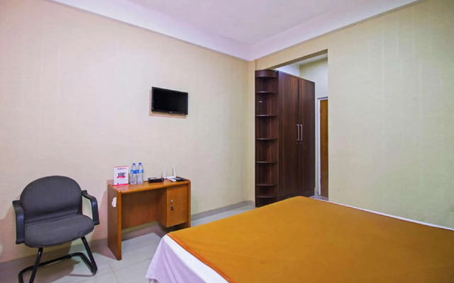 RedDoorz near Cilandak Town Square