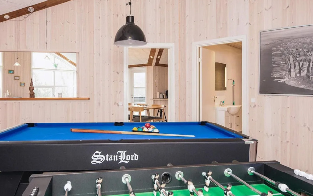 8 Person Holiday Home in Oksbol