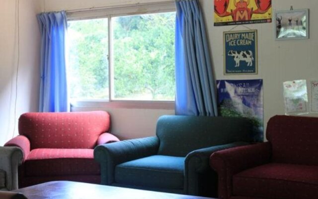 Saboten Smile Guest House