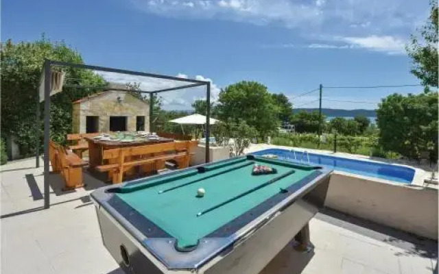 Four Bedroom Holiday Home In Kastel Sucurac