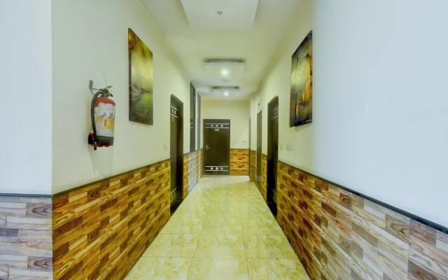Luxury Stays With Pool Near Akshardham Temple