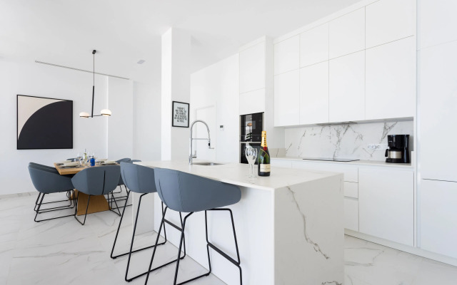 Crystal I Luxury Apartments