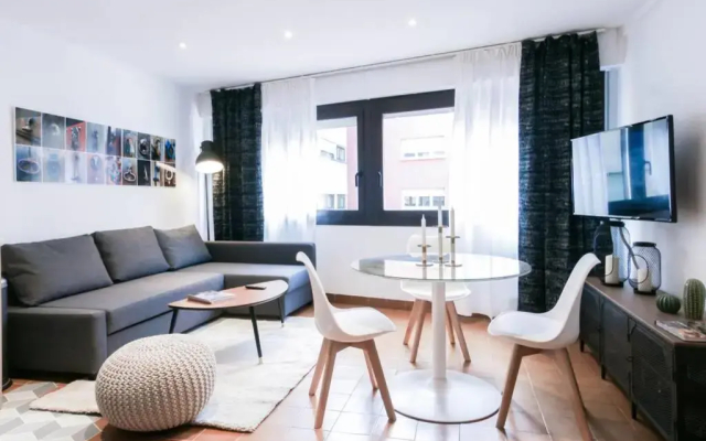 Eiffel Bridge Boutique Apartment