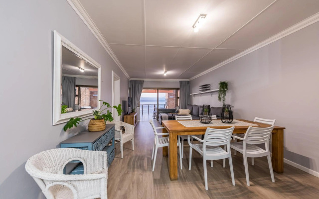 Beacon Wharf , George Hay 5 Seafront Accommodation