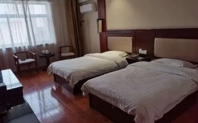 Sunshine Holiday Hotel