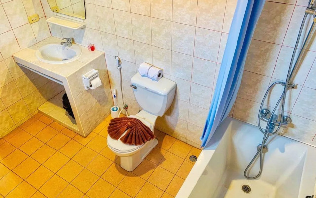 Royal Park Apartments