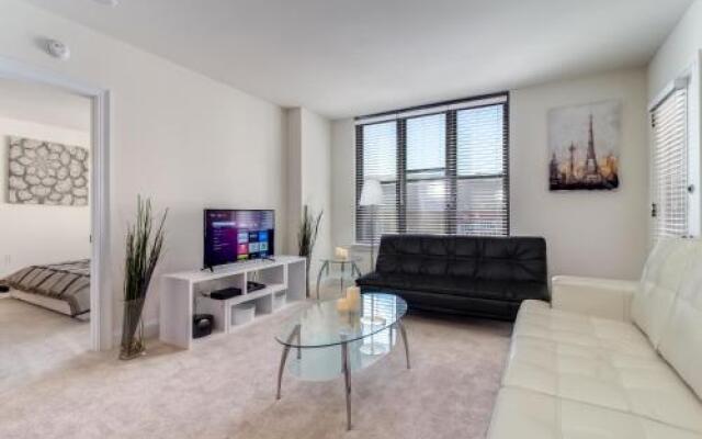 Heaven on Washington Furnished Apartments - Heart of the City