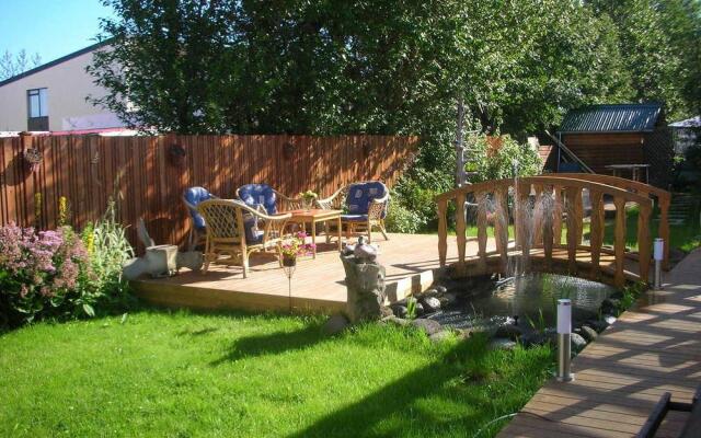 Bb 44 Guest House