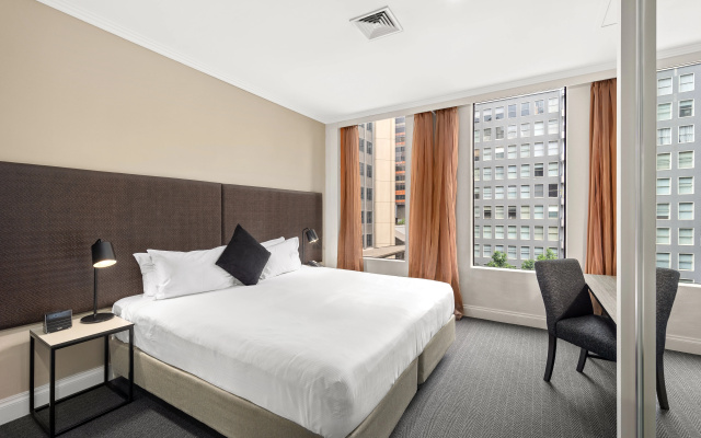 Melbourne City Suites – Guest Rooms – Melbourne