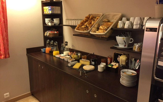 Atalante Hotel
