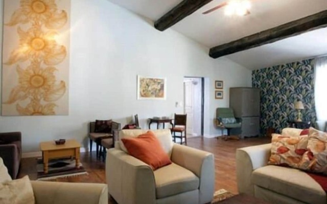 Maison de Textile Apartment