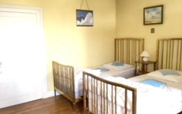 Villa With 4 Bedrooms in Lucenay-lès-aix, With Private Pool, Enclosed