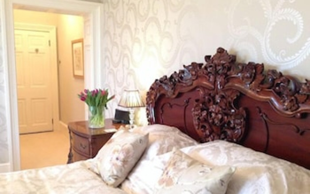 Hawksdale Lodge