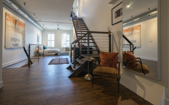 Applewood Suites - The Ossington Loft
