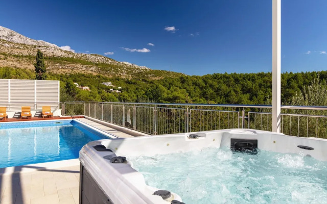 Luxury Villa Lovric Private Heated Pool