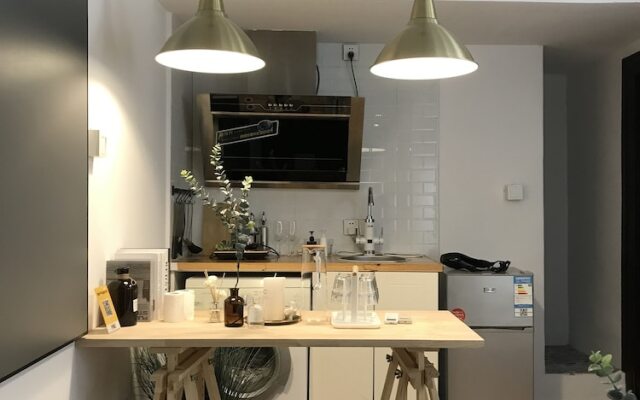 VK House No.5 Jingan Temple