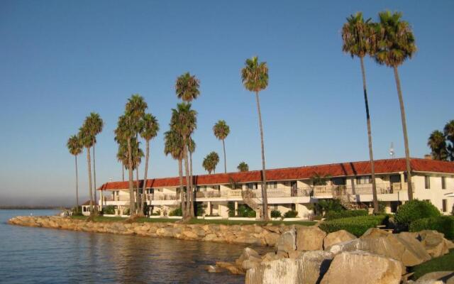 Oceanside Marina Suites