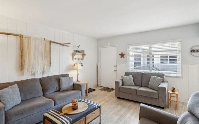 4980 Sandyland Road #215 1 Bedroom Condo