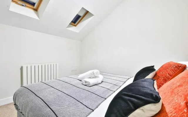 Whitchurch Place 2 Bed Flat in Cardiff