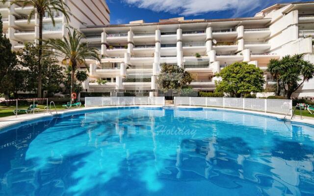 Nuevo y lujoso apartamento en Marbella Centro a pie de playa 625