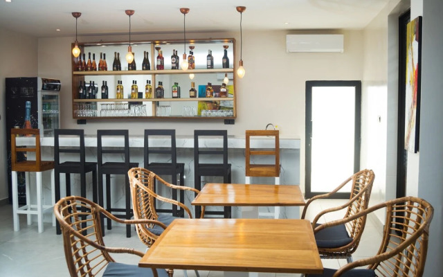 Azuria Hotel