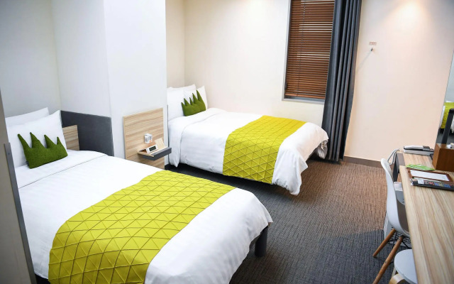 Metro Hotel