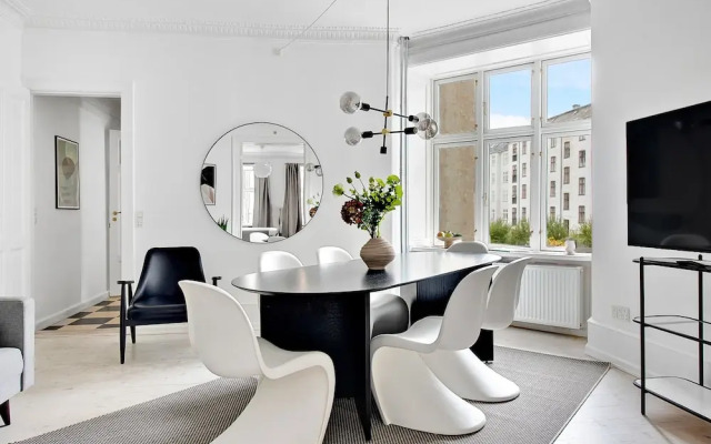 Awesome Three-bedroom apartment near Nyhavn