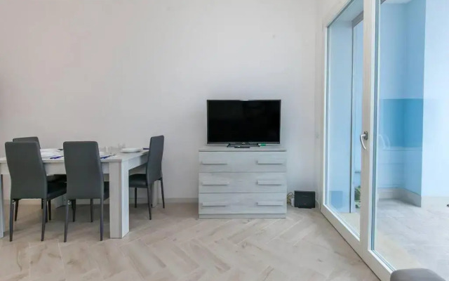 12th Floor Diamond Tower - 72