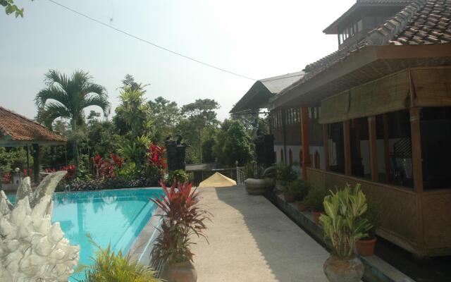 Villa Pendopo Aryadhamar