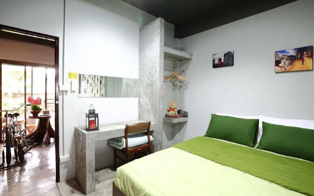 Mon Lodge & Yoga Donmuang
