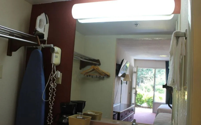 Deerfield Inn & Suites