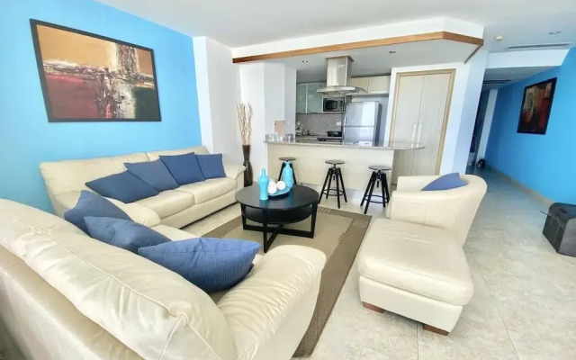 Marbella Towers gorgeous 3BR Apt , Beachfront