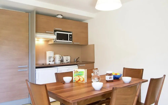 Alpine Escape Near Slopes