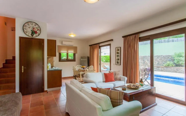 Arhontika Villas