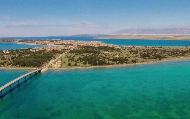 Alluring Apartment in Vir near Sea Beach