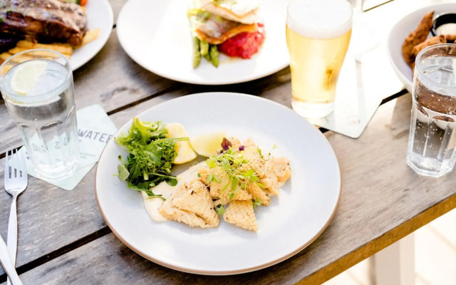 Avoca Beach Hotel