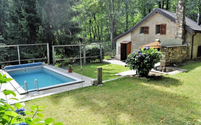 Typical, Romantic Tessiner Cottage