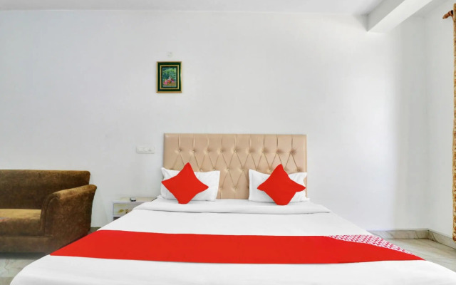 OYO 82102 Rudhra River Huts