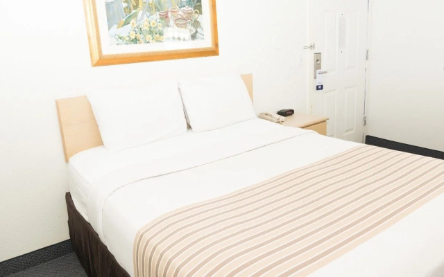 Suburban Studios Lakeland North I-4