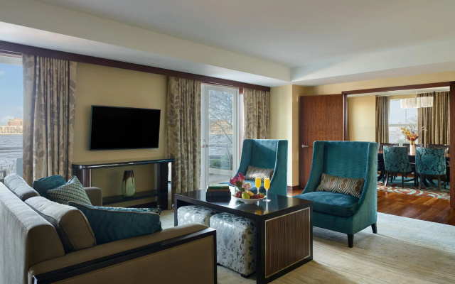 Battery Wharf Hotel, Boston Waterfront