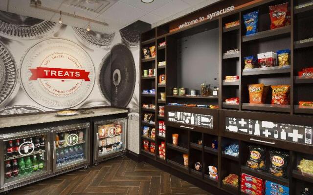 Hampton Inn & Suites Syracuse/Carrier Circle