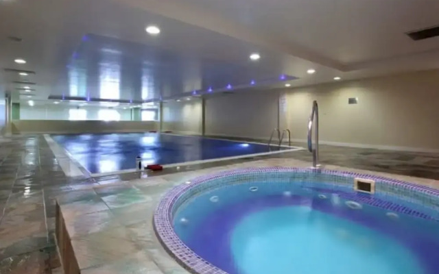 Seafront 3 Bed Duplex Apartment, Portland