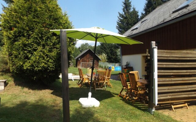 Spacious Holiday Home in Lampertice With Swimming Pool
