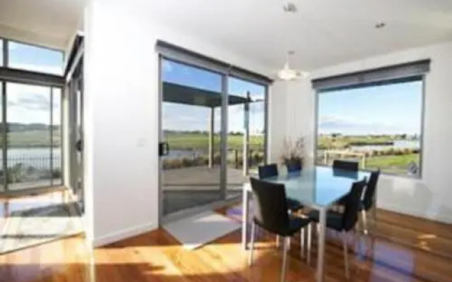 19 Glen Eagles Close