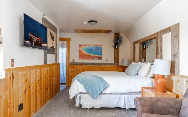 Ravens Heart Cabin